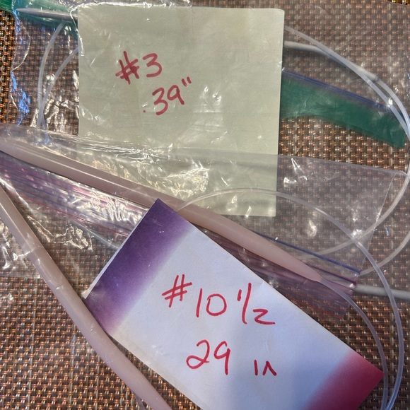 Lot of 11 Circular Knitting Needles - Picture 4 of 7